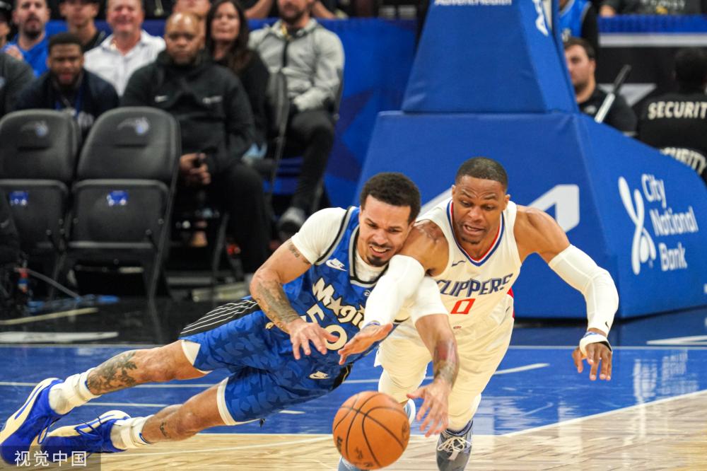 添了戏剧性 添了戏剧性