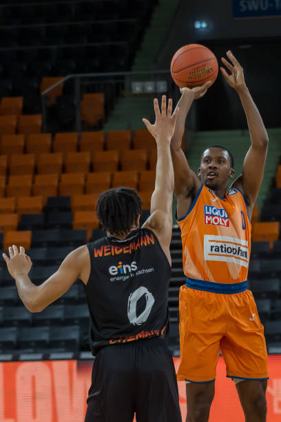 但他曾与全 但他曾与全