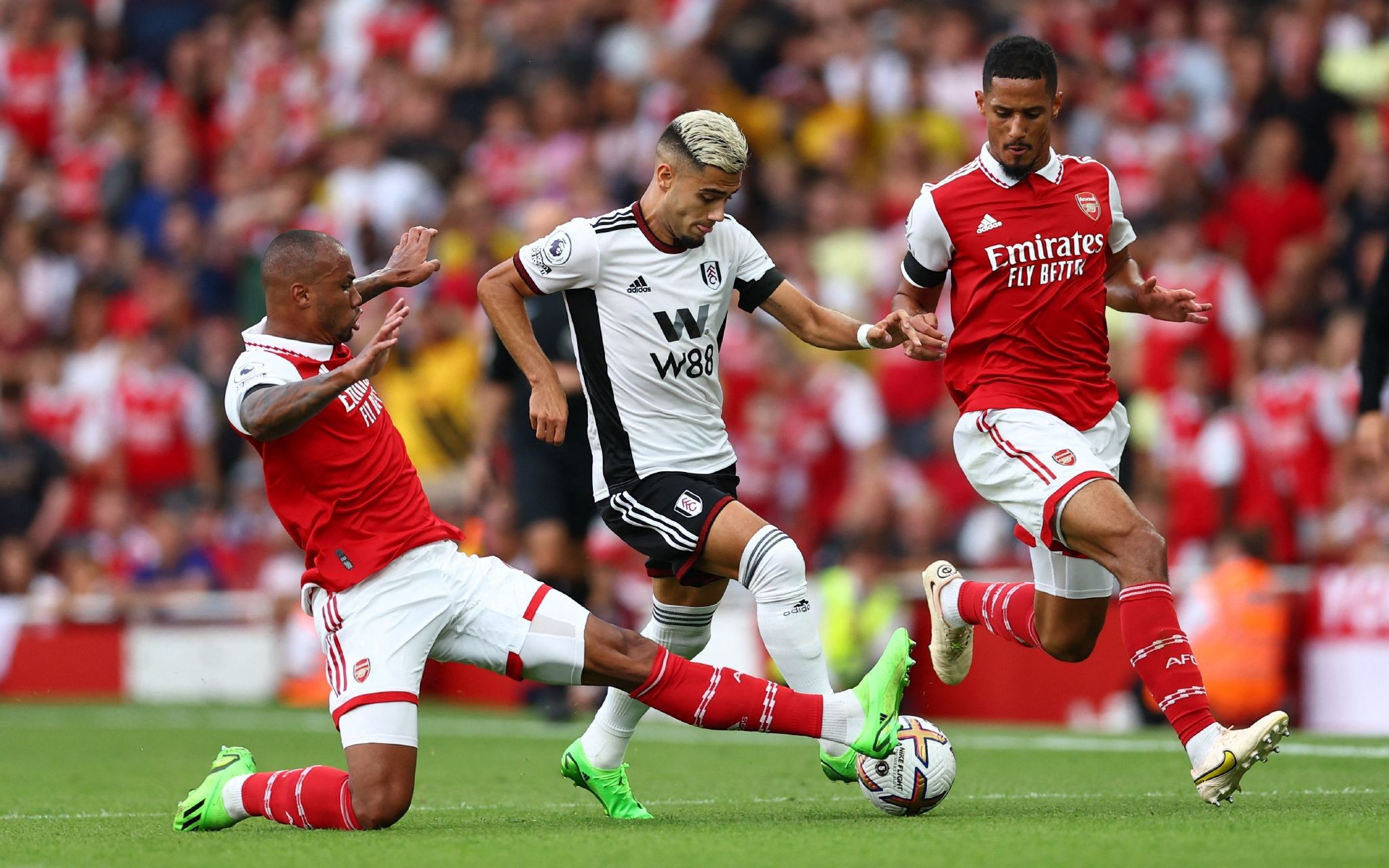 下的不足形 下的不足形