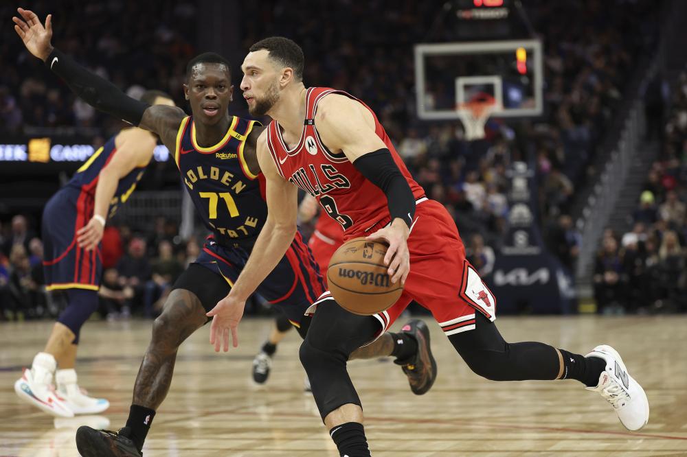 更是展现足 更是展现足